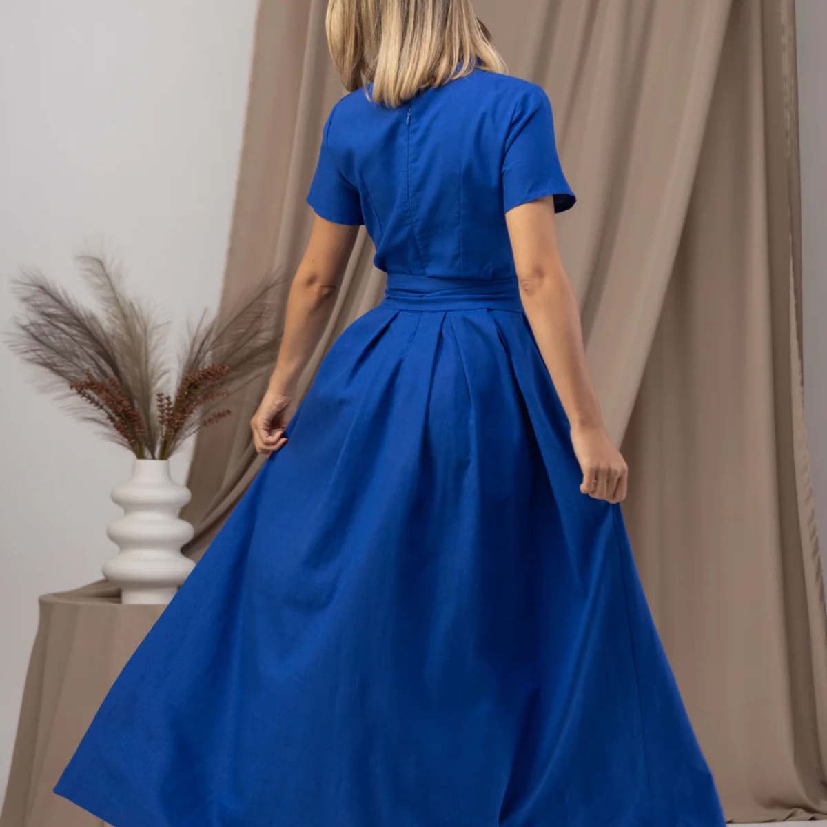 What is a Maxi Dress: Everything you Need to Know