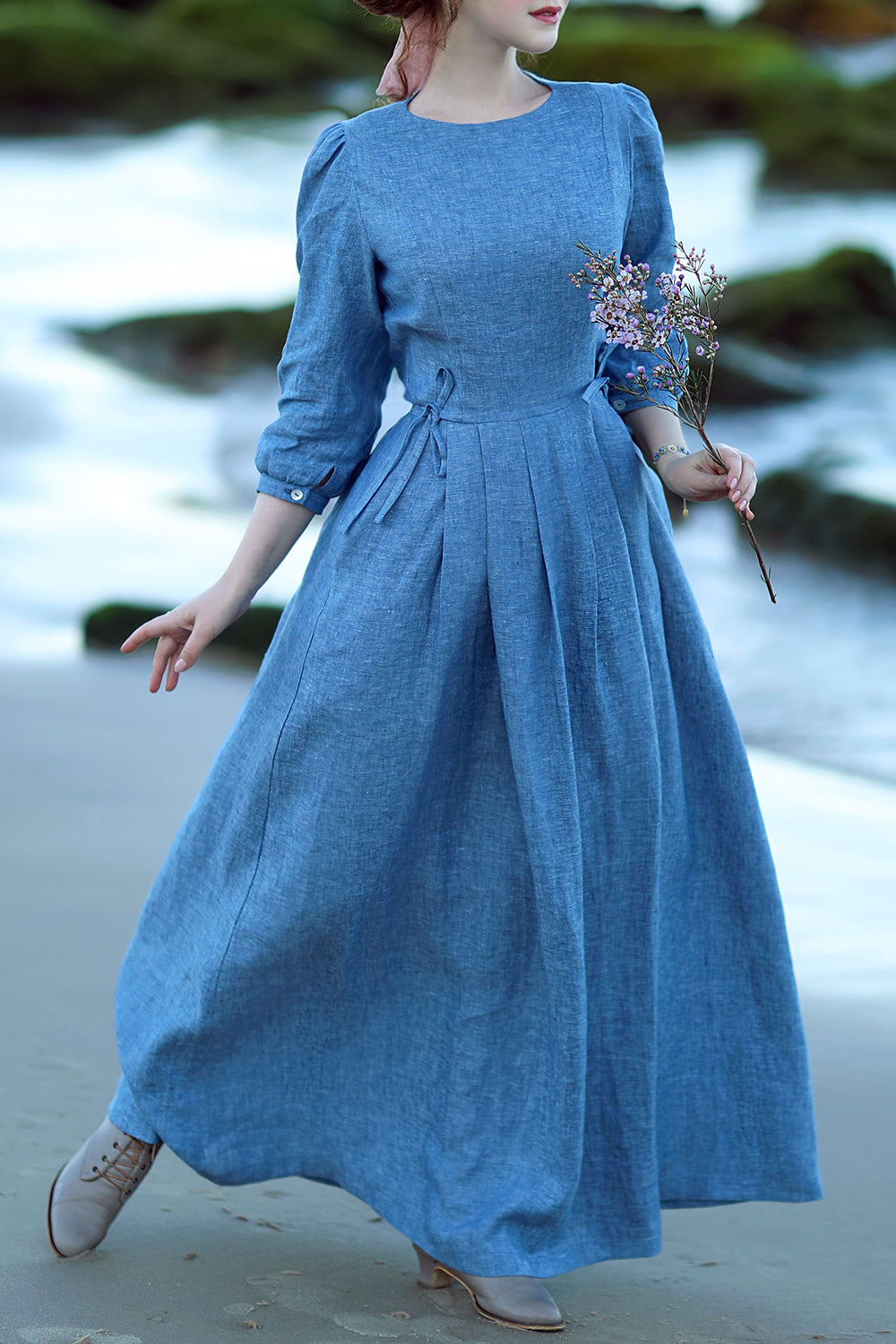 Feminine long sleeve maxi dress