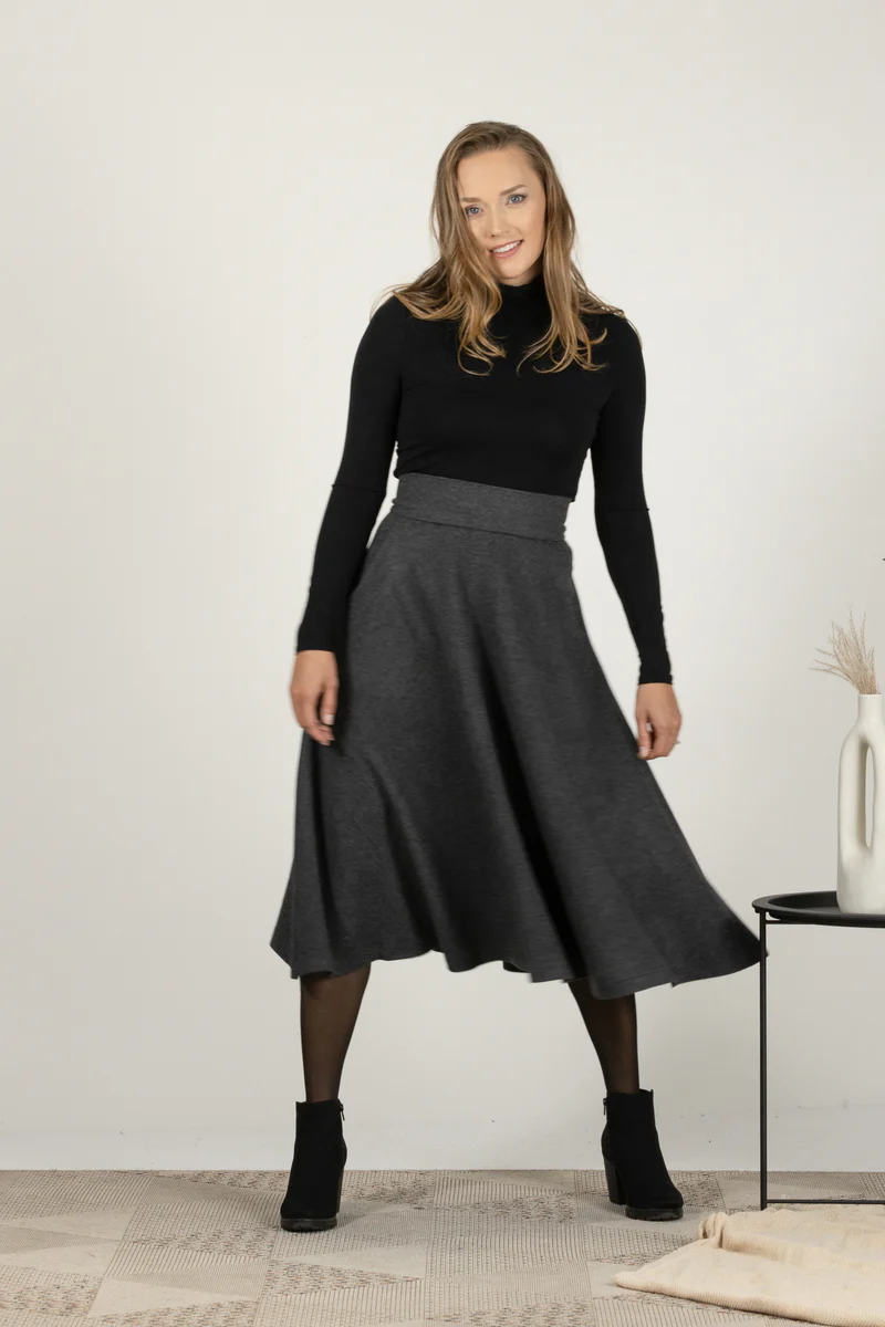 Winter-ready maxi skirt in wool