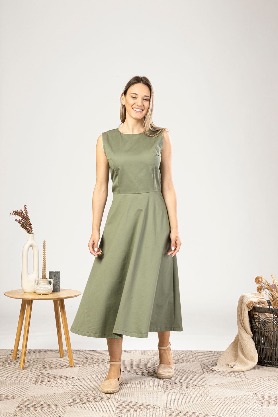 Simple Swing Cotton Dress for summer days - from NikkaPlace | Effortless fashion for easy living