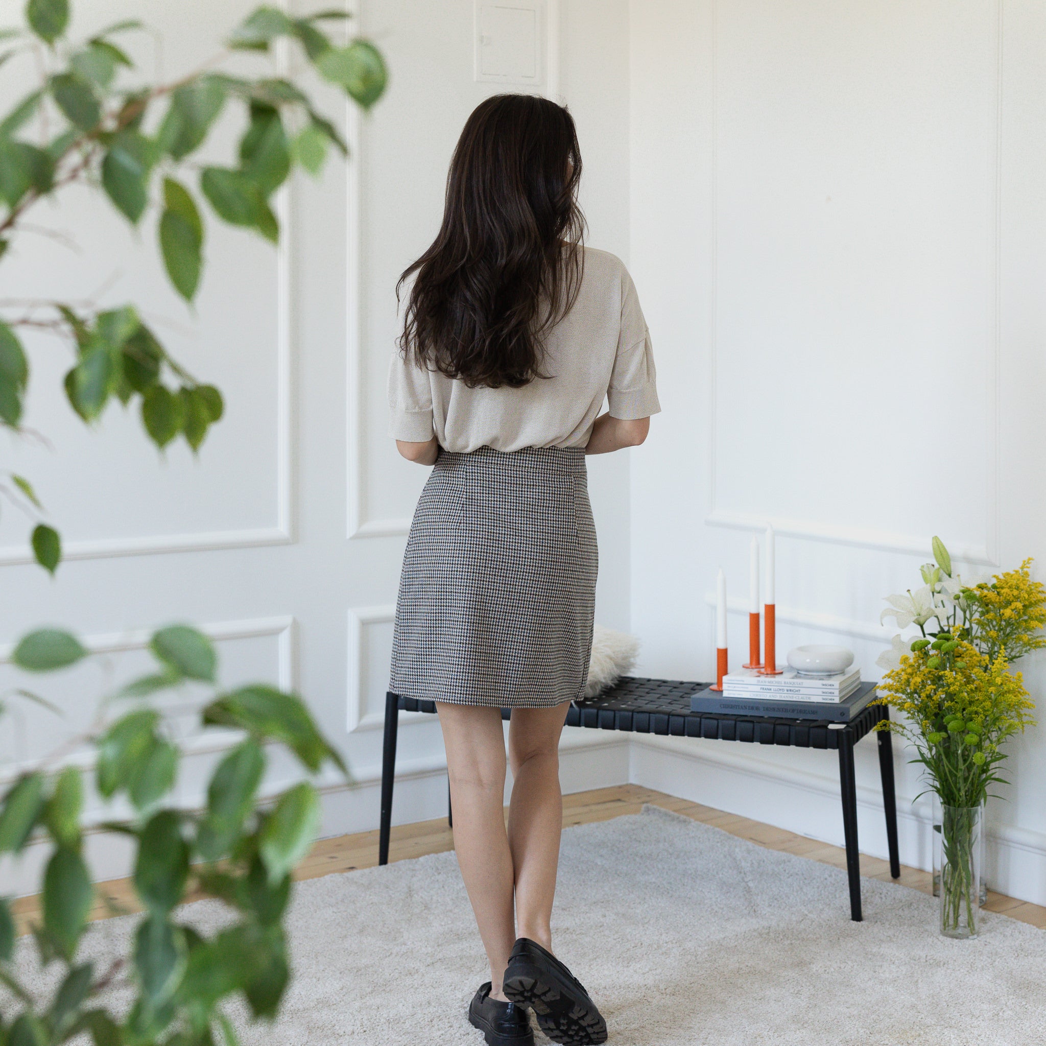Back view of mini wool skirt
