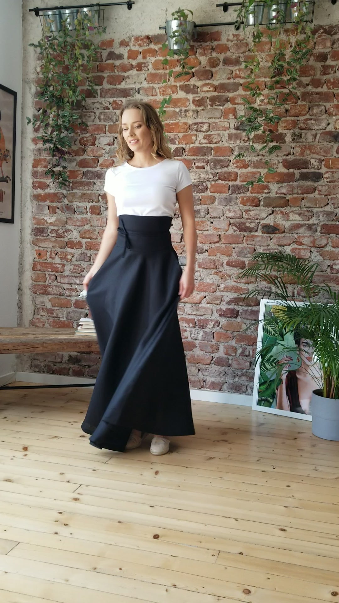 Complete design of Zipper closure Victorian Skirt