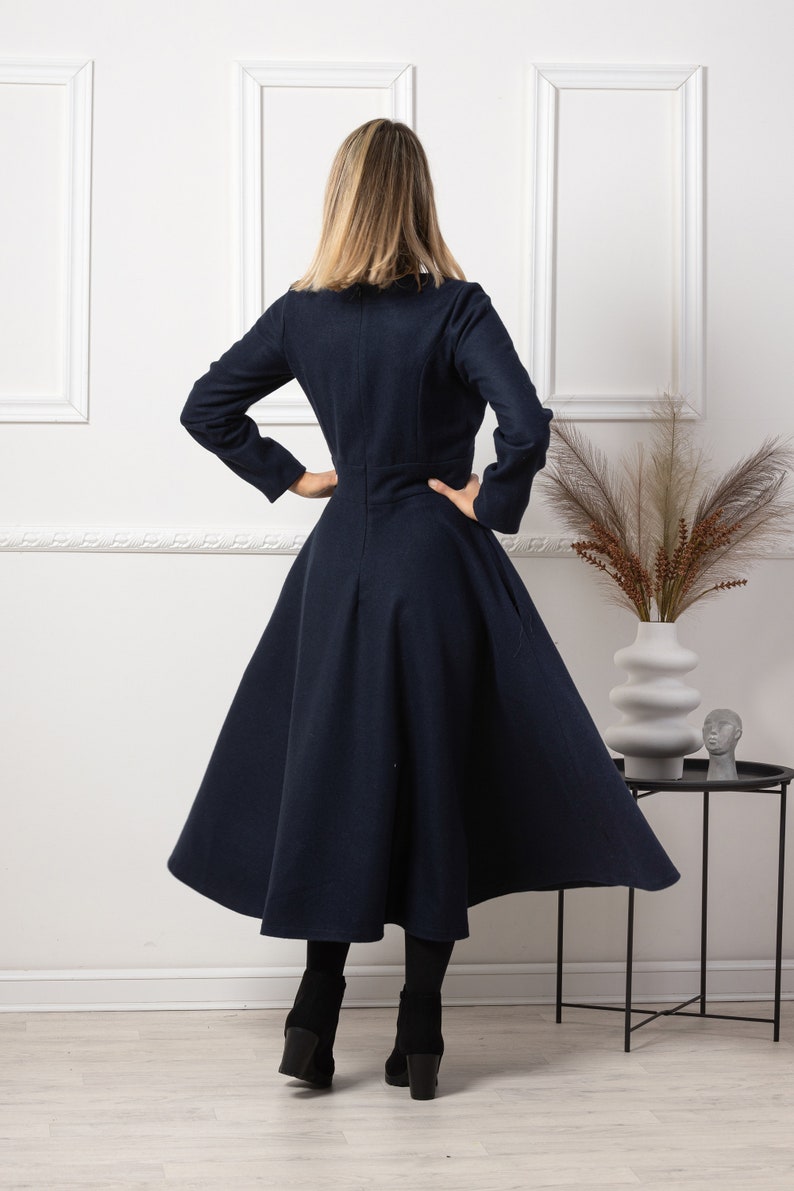 Warm and durable wool material - from NikkaPlace | Effortless fashion for easy living