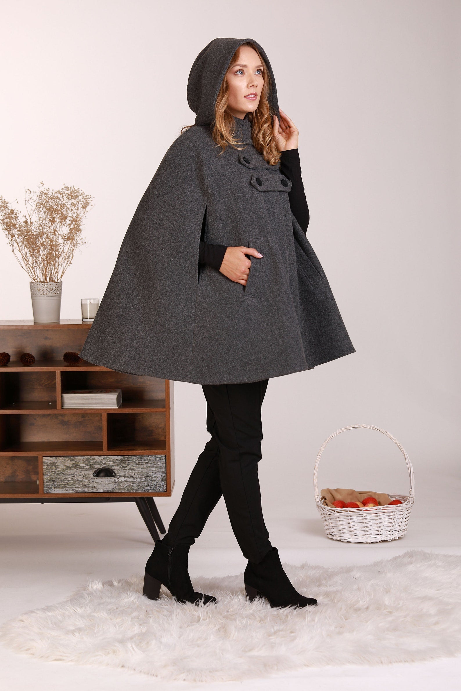 Fashion Caped Coats Black Wool Cape Coat For Women, Plus Size Wool