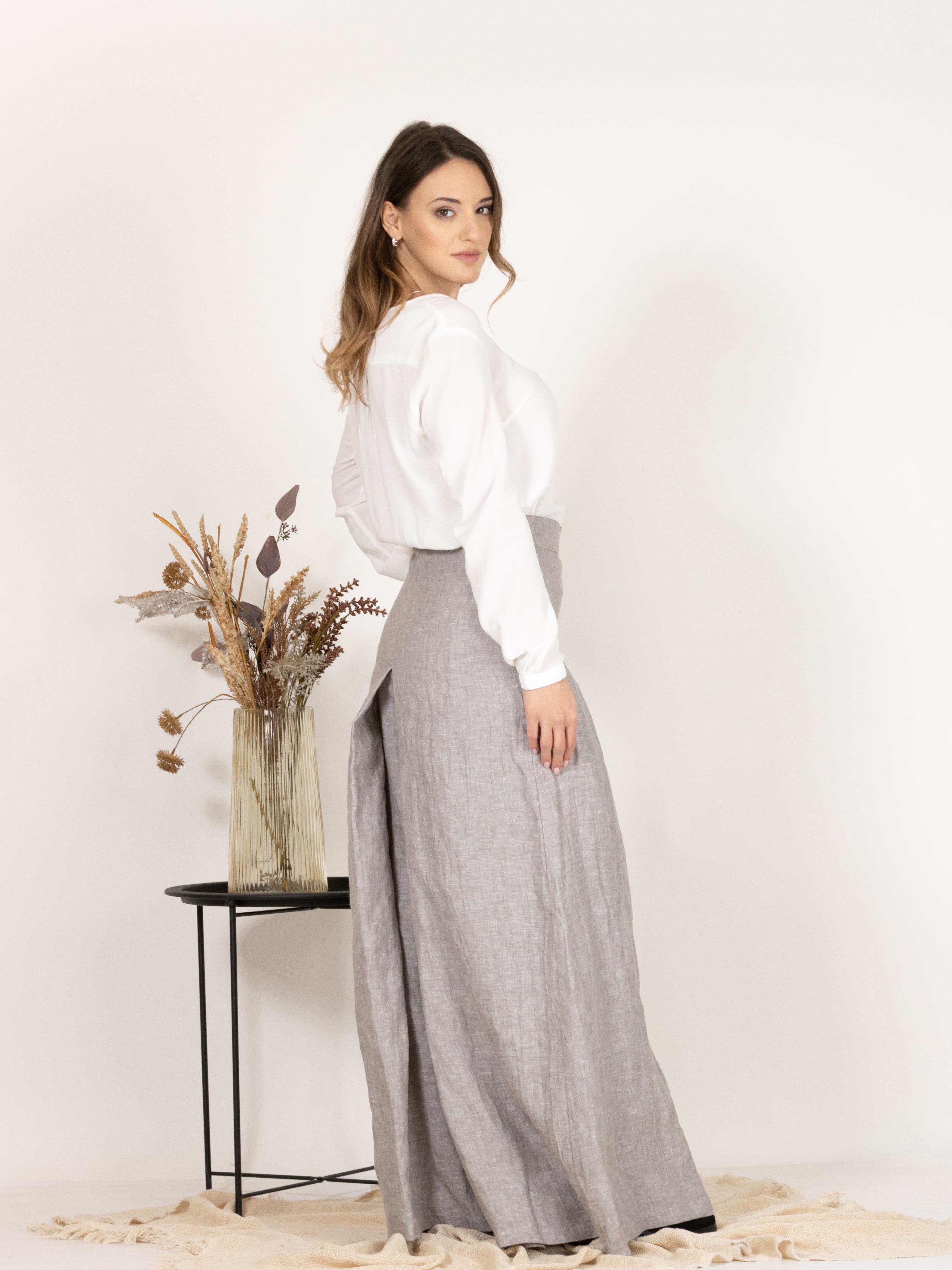 Side detail linen pants