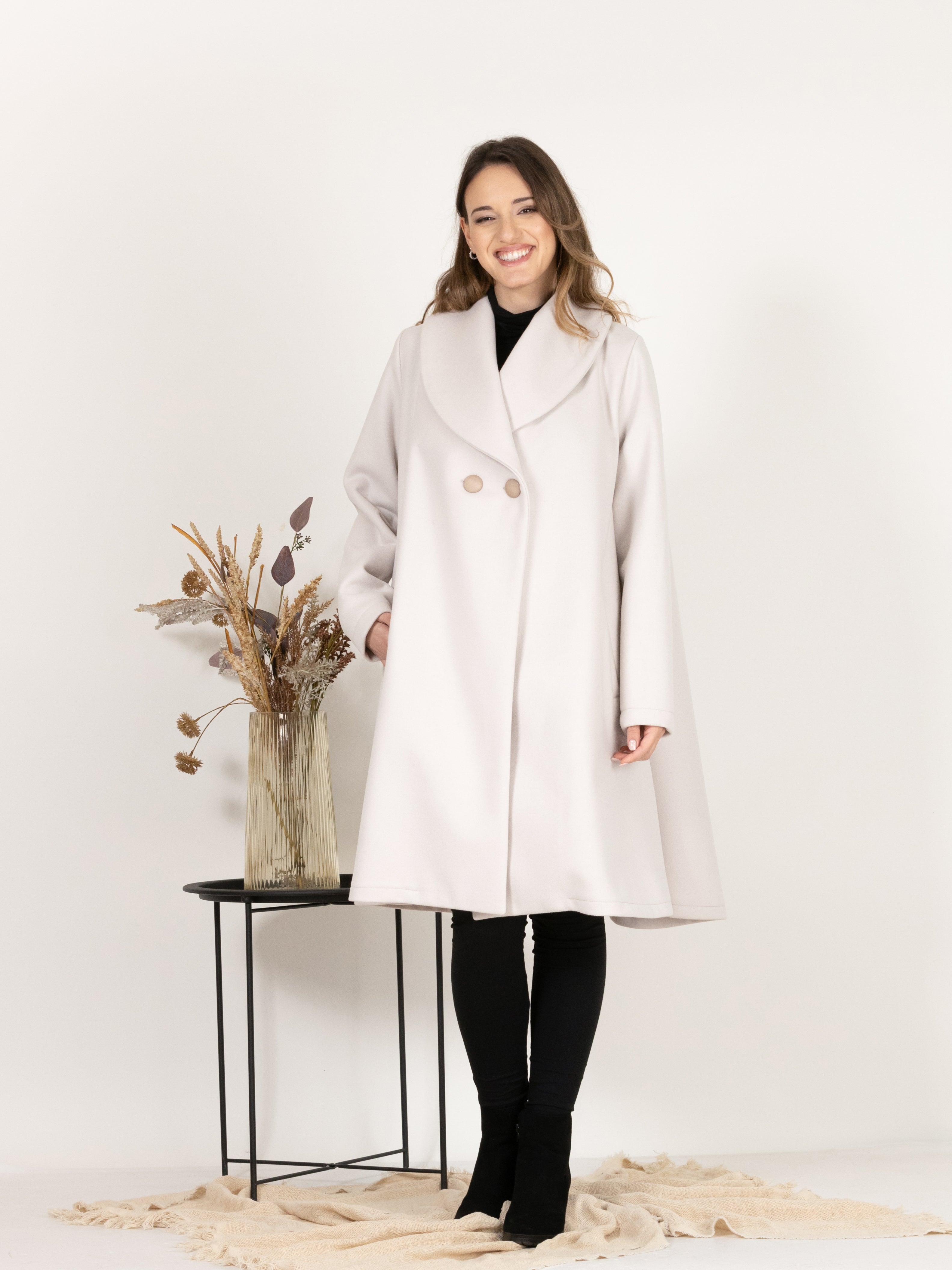 Elegant Wool Double Breasted Oversize Coat in Off White