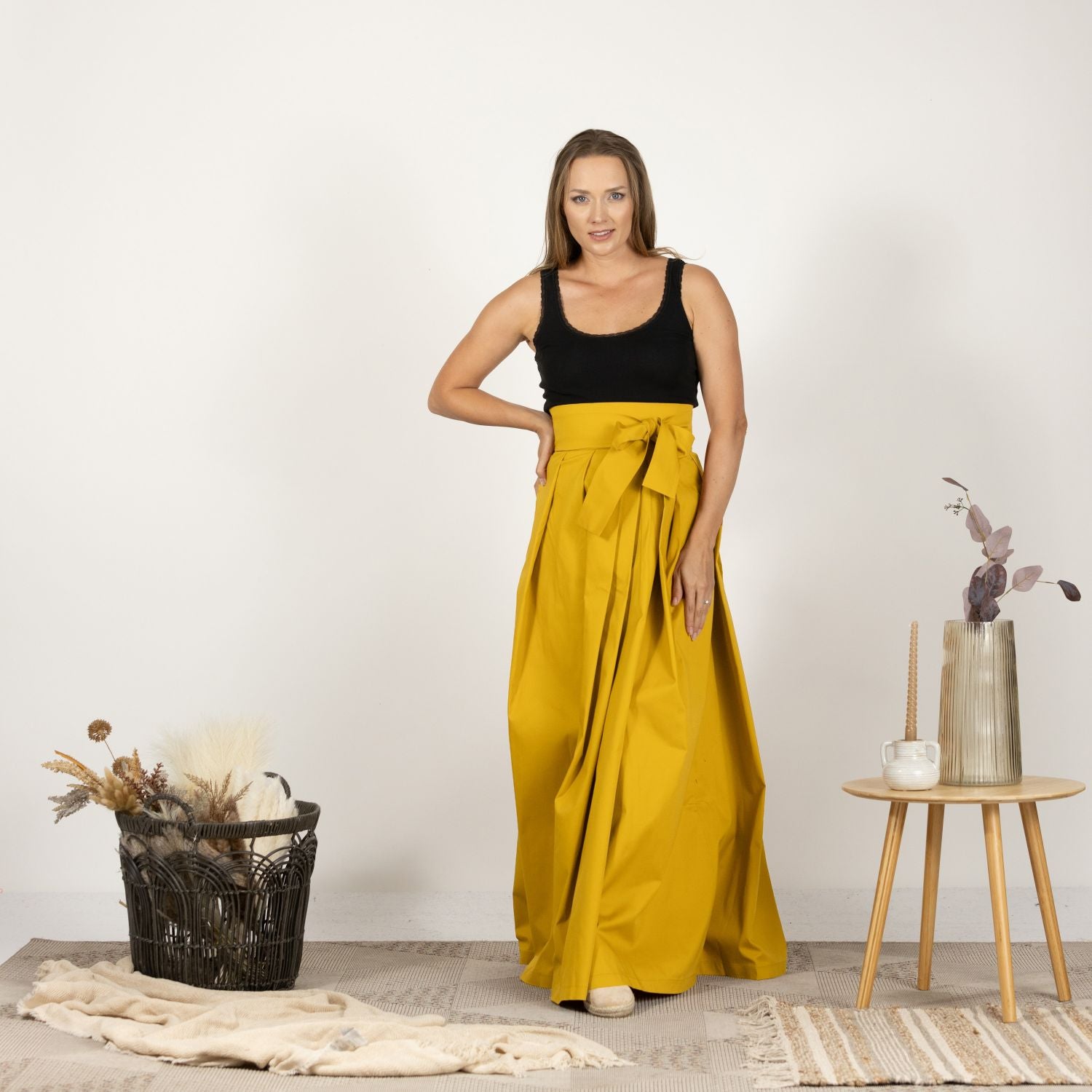 Dark yellow pleated skirt hotsell