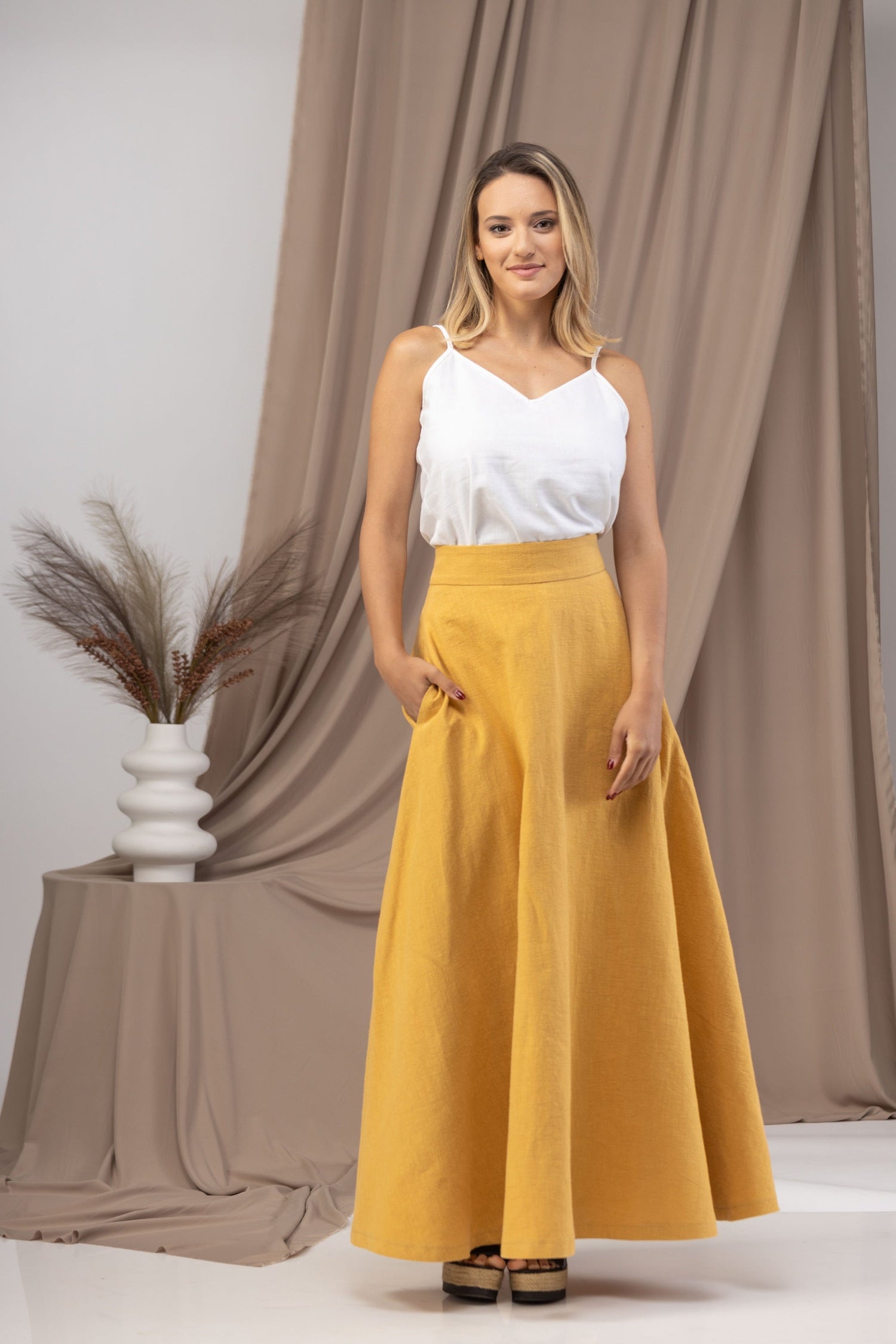 Soft and Breathable Linen Skirt for Summer - from Nikka Place | Effortless fashion for easy living