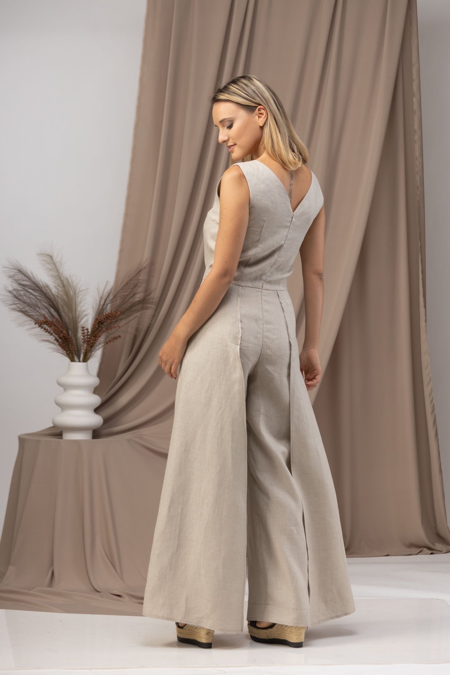 Effortless and chic Linen Maxi Jumpsuit with Flaps - from NikkaPlace | Effortless fashion for easy living