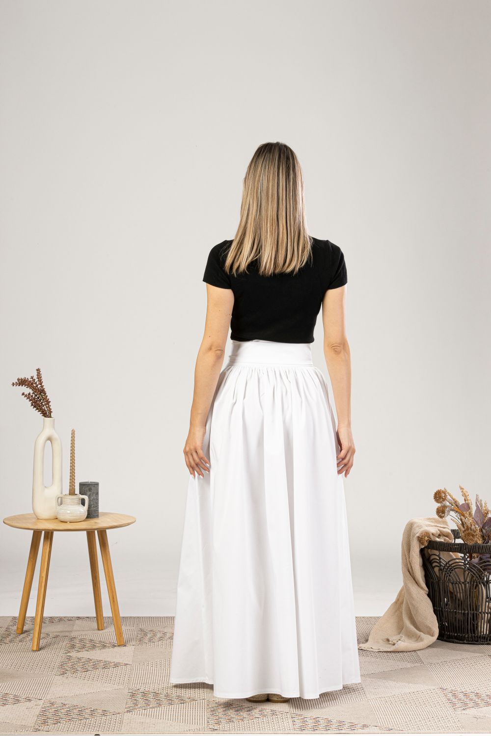 White Loose High Waist Skirt from the back view - from Nikka Place | Effortless fashion for easy living