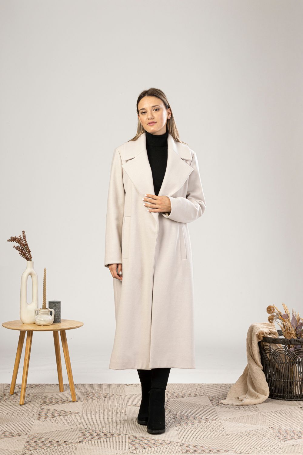 Off White Long Wool Belted Minimalist Coat with a belt from Nikka Place | Effortless fashion for easy living