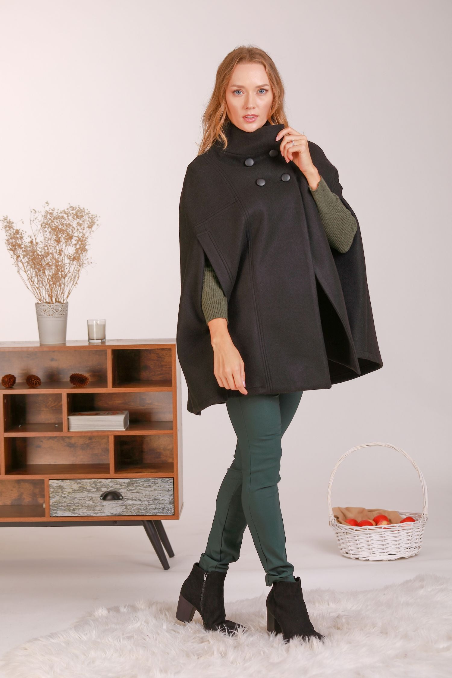 Chic Black Cape Coat for any occasion - from NikkaPlace | Effortless fashion for easy living