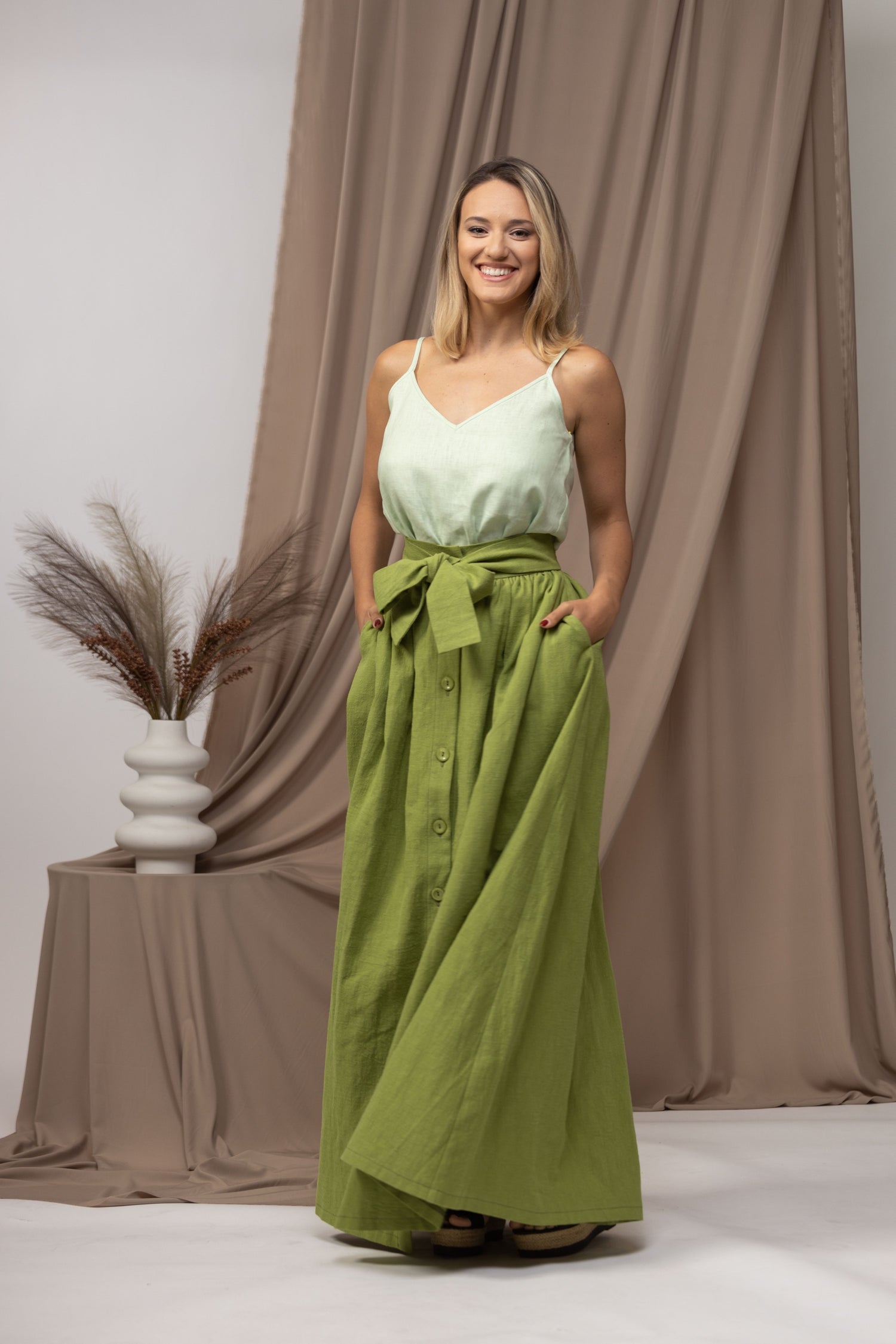 Versatile High Waist Linen Skirt with sewed in belt - from NikkaPlace | Effortless fashion for easy living