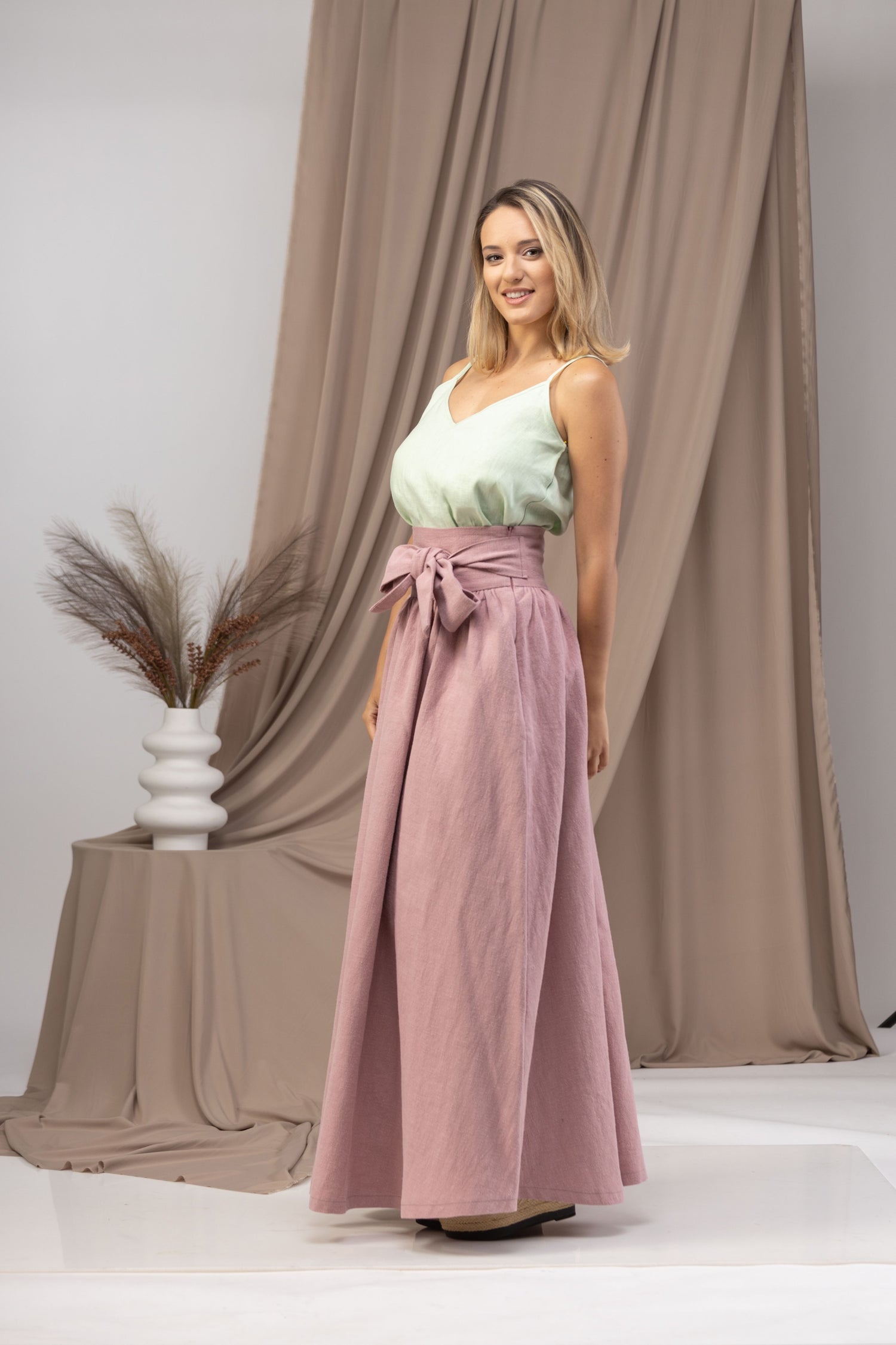 Linen High Waist Maxi Skirt - Pockets included for added convenience - from NikkaPlace | Effortless fashion for easy living