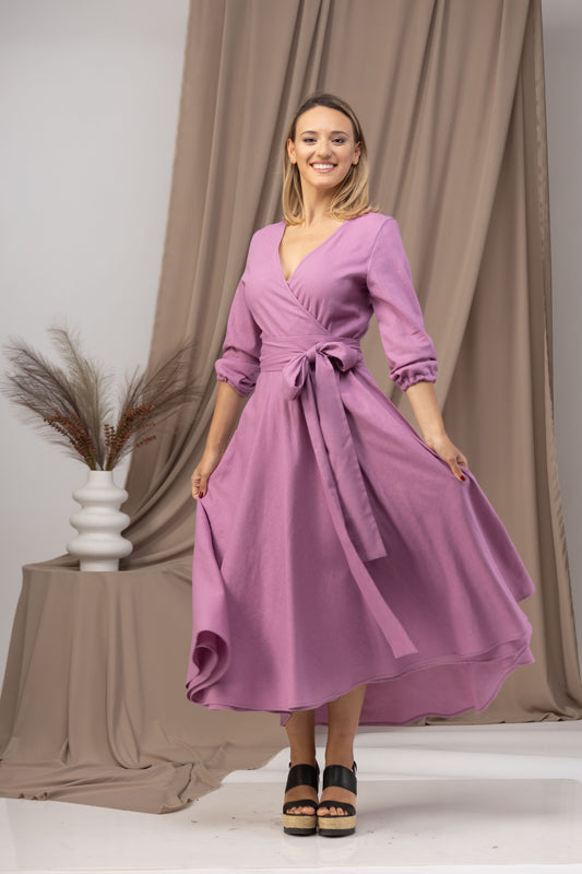 Dutchess Martha - Summer in a Kaftan style Italian Linen Dress. 💜 One  size, easy to wear with pockets 🎄 #dress #linendress #resortwear  #festiveseason #effortless #womenwithstyle #boutiqueshopping