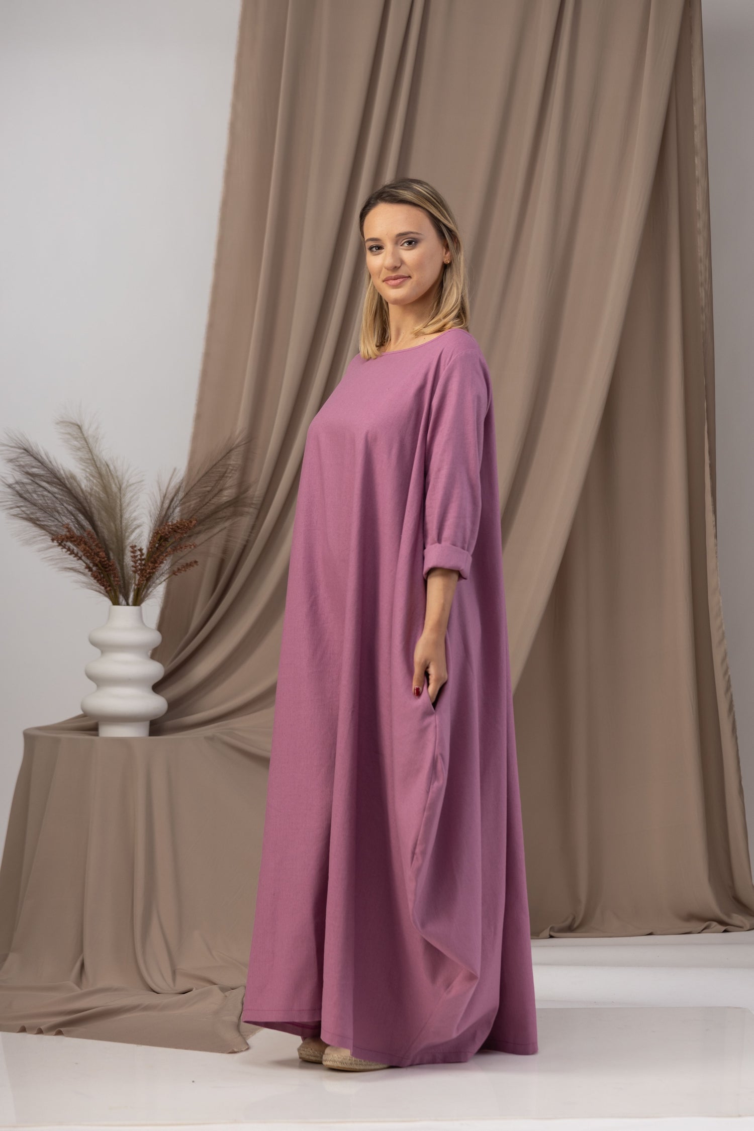 Linen Maxi Dress with different styling options - from NikkaPlace | Effortless fashion for easy living