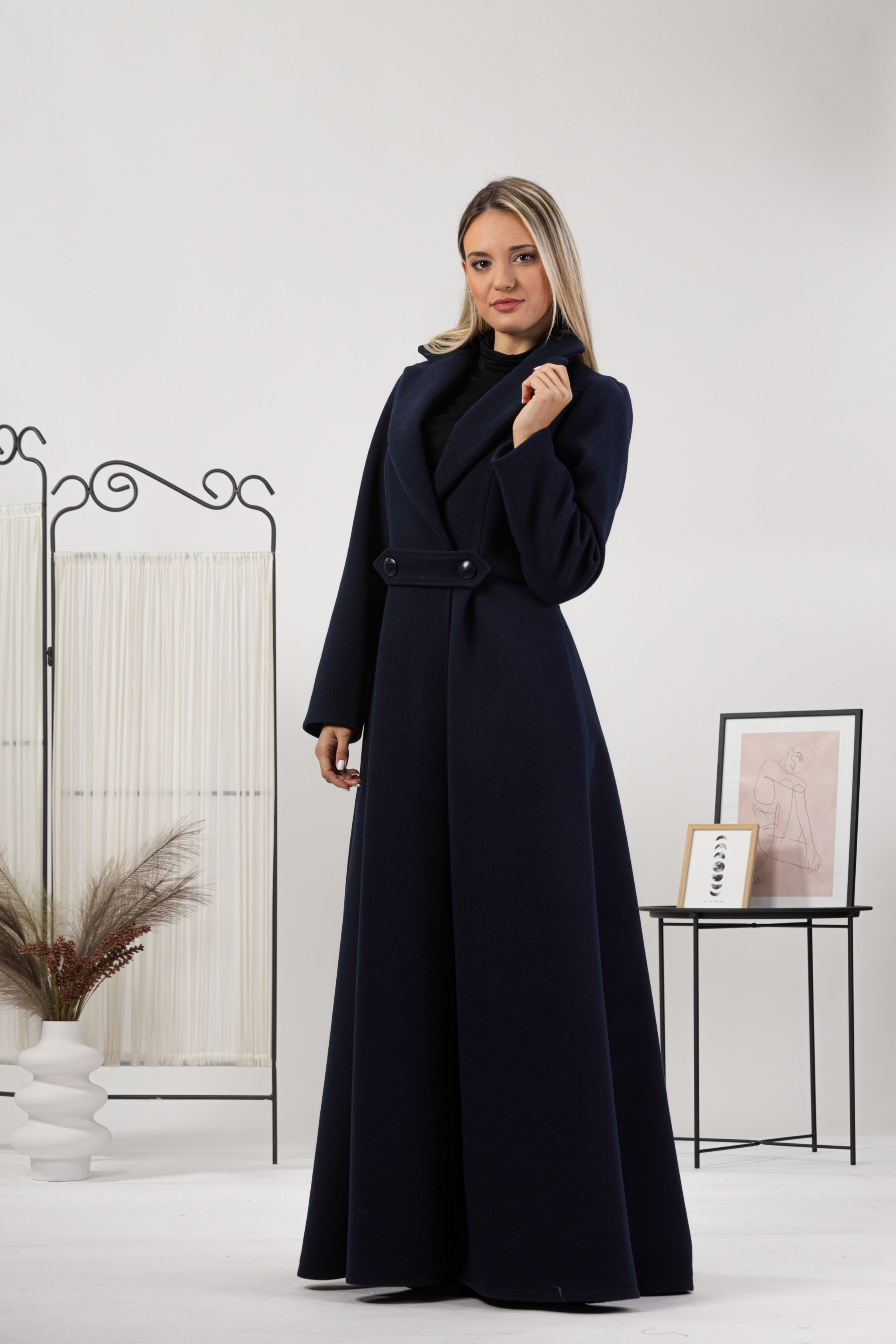 Effortlessly stylish wool princess maxi coat from NikkaPlace - Wool Princess Maxi Coat from NikkaPlace | Effortless fashion for easy living