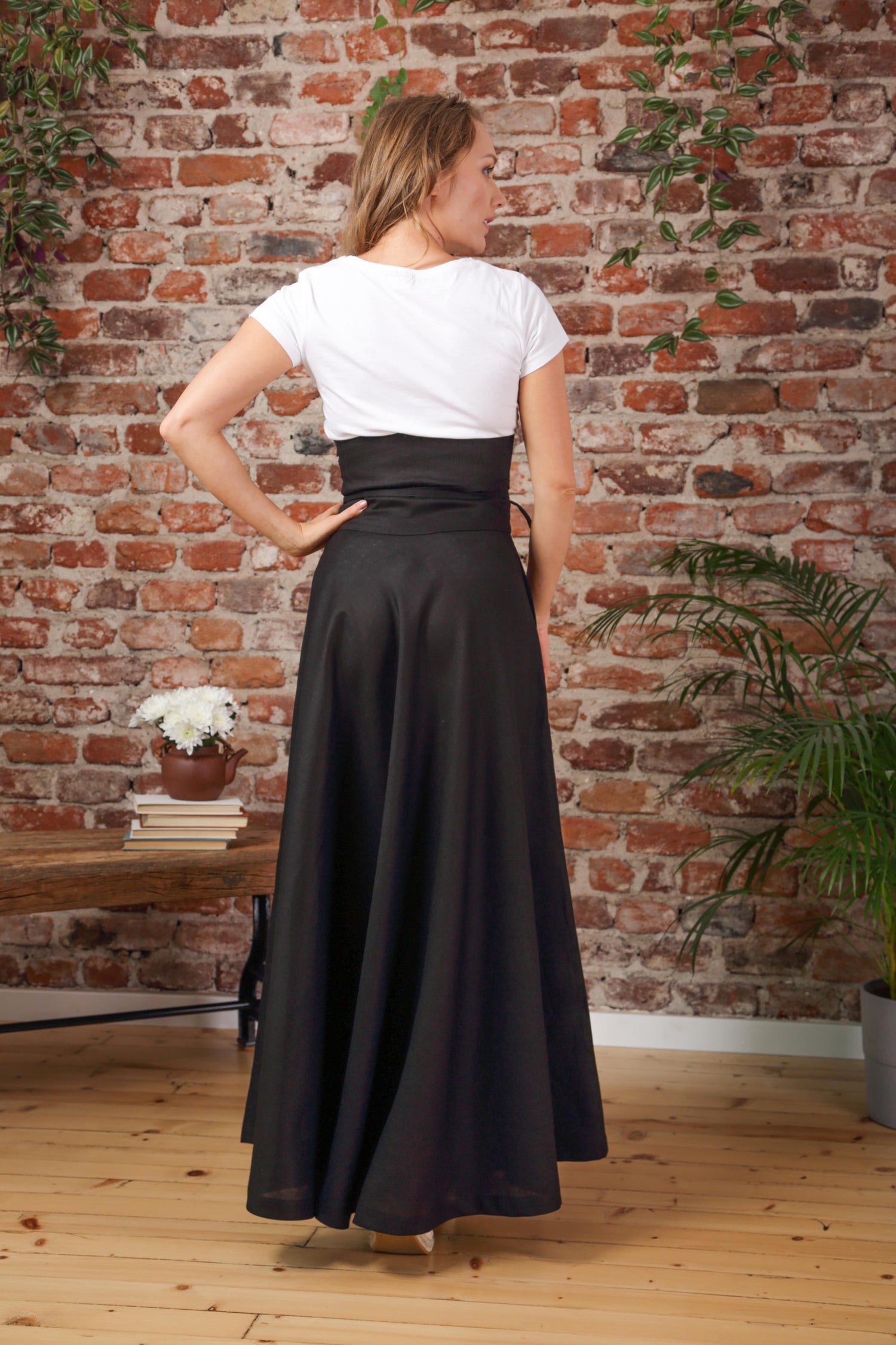 Versatile Victorian Skirt - from NikkaPlace | Effortless fashion for easy living
