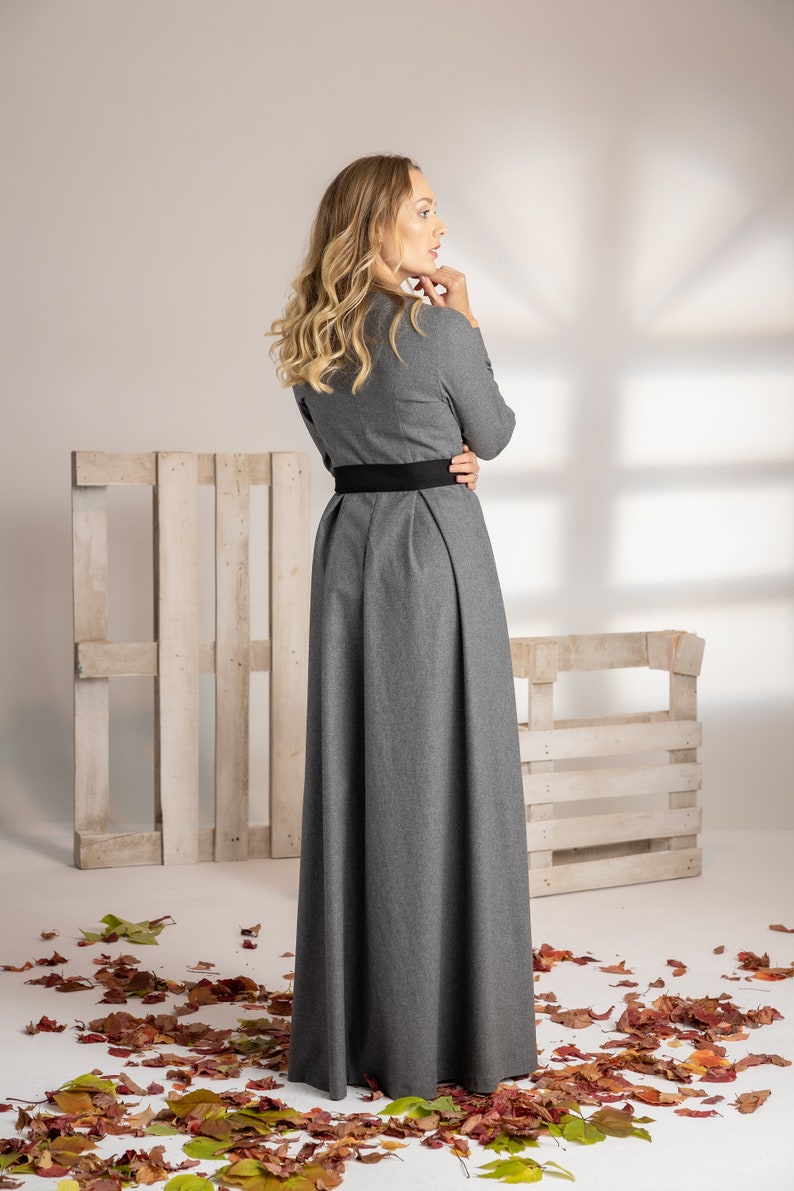 Winter maxi dress for a romantic look - from NikkaPlace | Effortless fashion for easy living