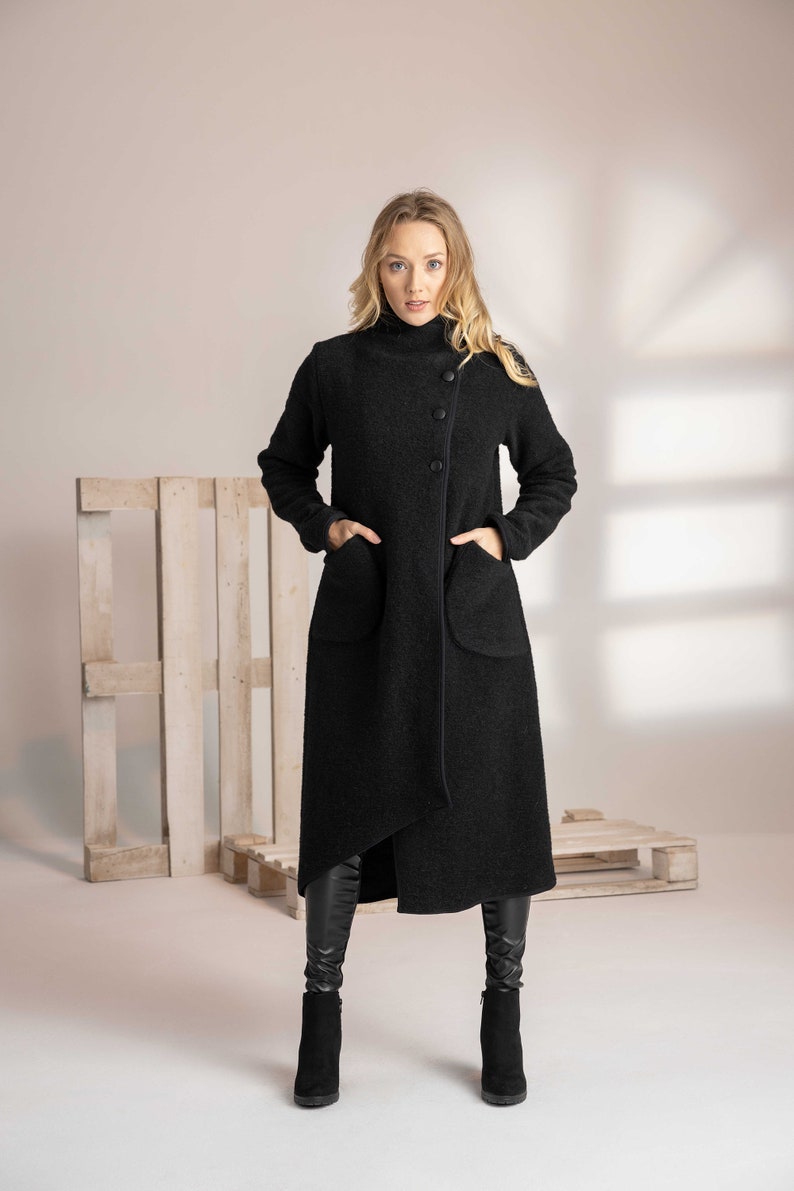 Sophisticated black boiled wool coat with large pockets - from NikkaPlace | Effortless fashion for easy living