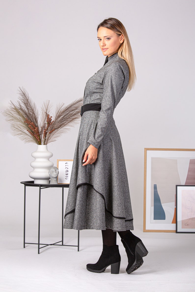 Wool dress with belt for a touch of nostalgia - from NikkaPlace | Effortless fashion for easy living