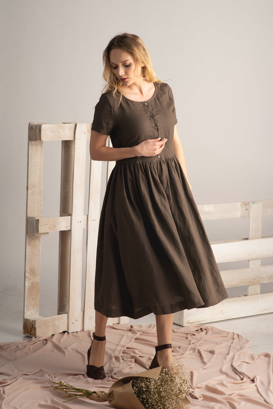 Loose fit of Linen Natural Dress - from Nikka Place | Effortless fashion for easy living